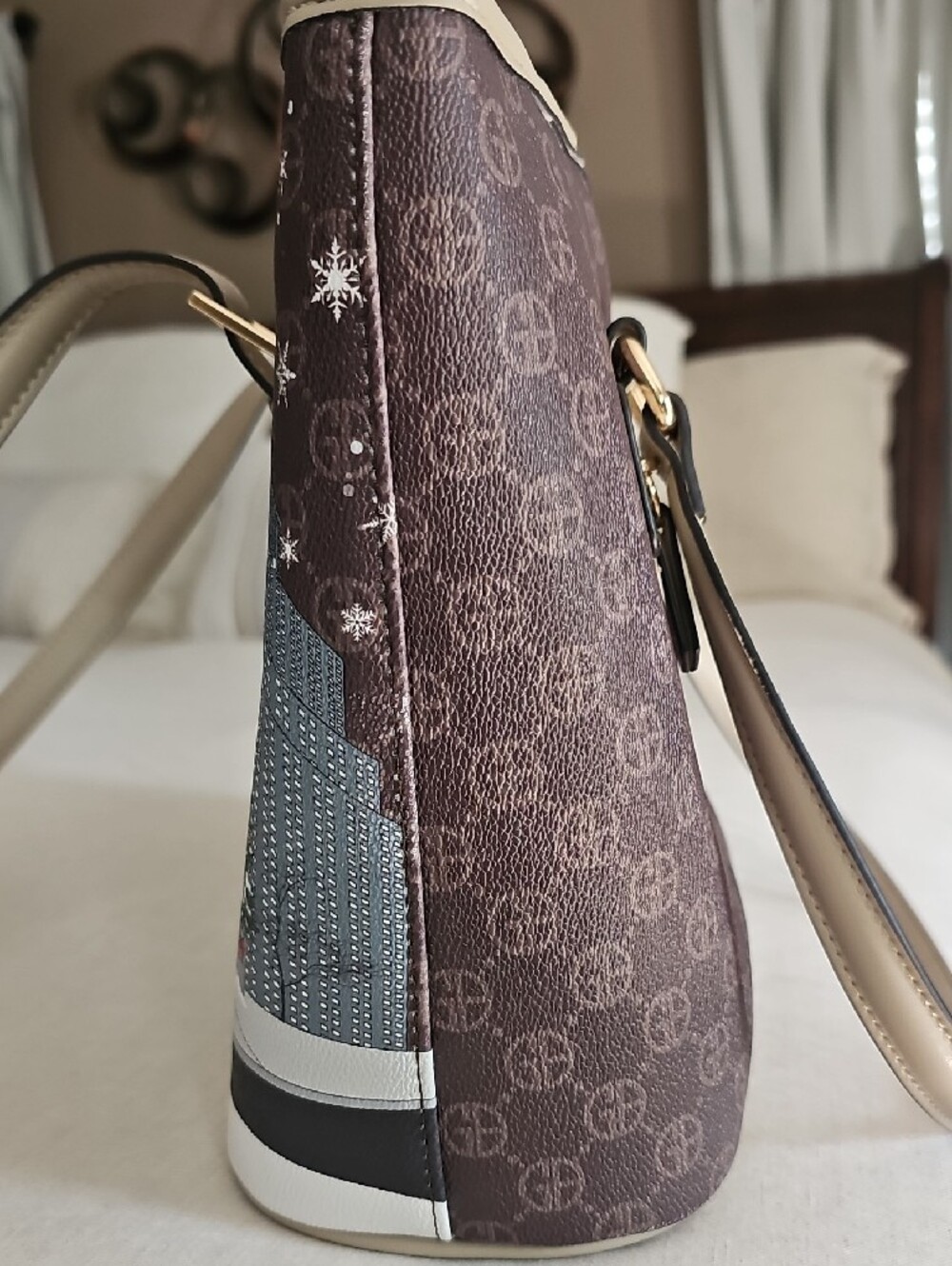 Giani Bernini Beige-Trim Holiday City Scene Tote - Picture 11 of 13